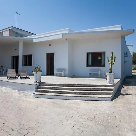 Holiday home Mare Di Puglia M552